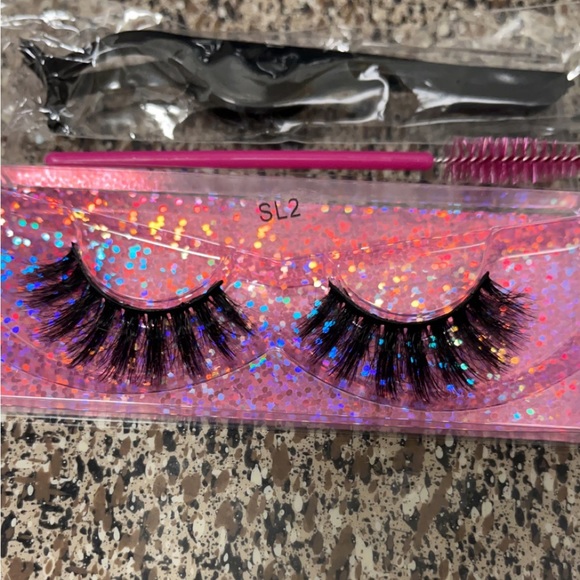 3D faux mink lashes - Picture 3 of 3